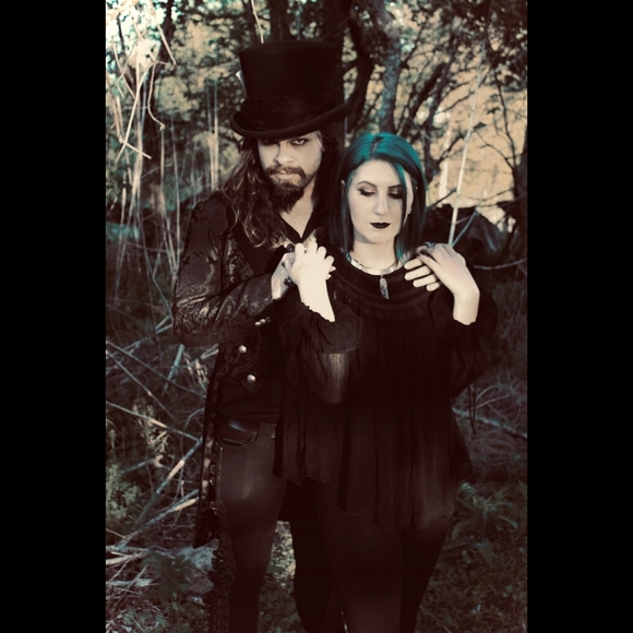 Meet your Posher, Jade - Picture 6 of 6